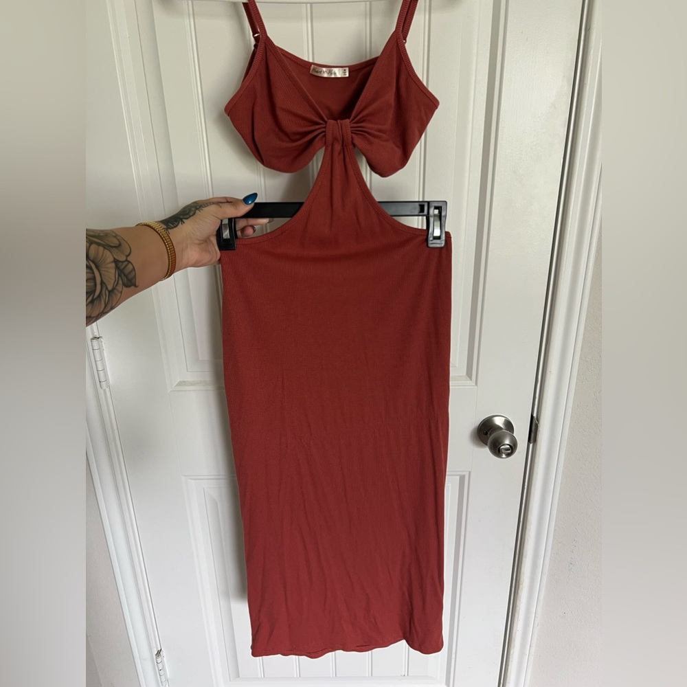 Cut-out MIDI Dress